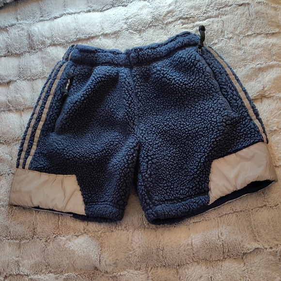 🎽 Adidas X Blondey McCoy Sherpa Reflective Shorts. Size Small. - Picture 2 of 16